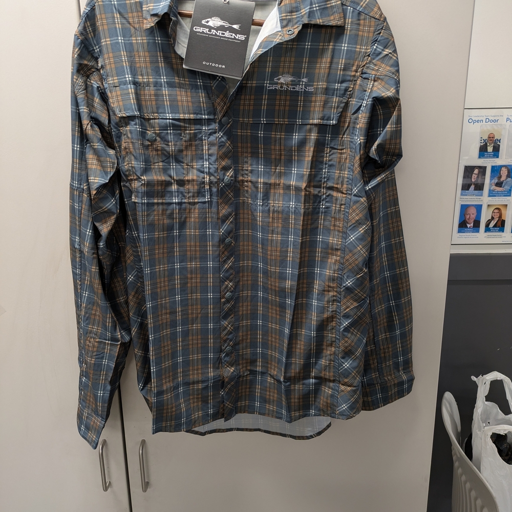 Grundéns Men's Lightweight Plaid Shirt Jacket - Blue and Brown